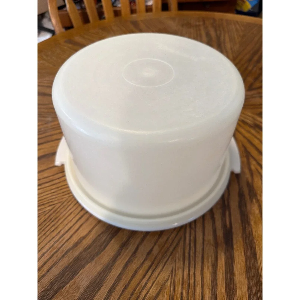 Vintage Tupperware Round Cake Taker Carrier White 1256-4 Lid 1257-2